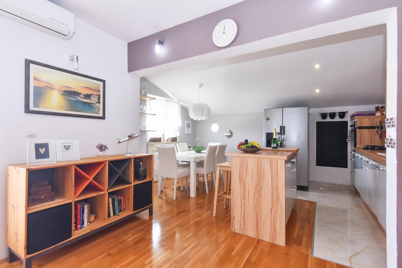 Apartment Larisa Горни Карин Екстериор снимка
