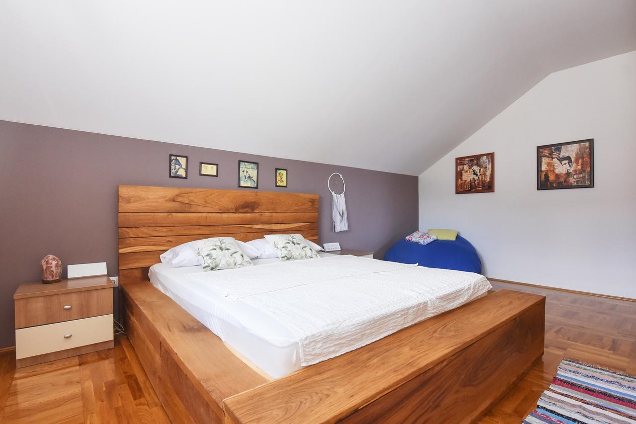 Apartment Larisa Горни Карин Екстериор снимка