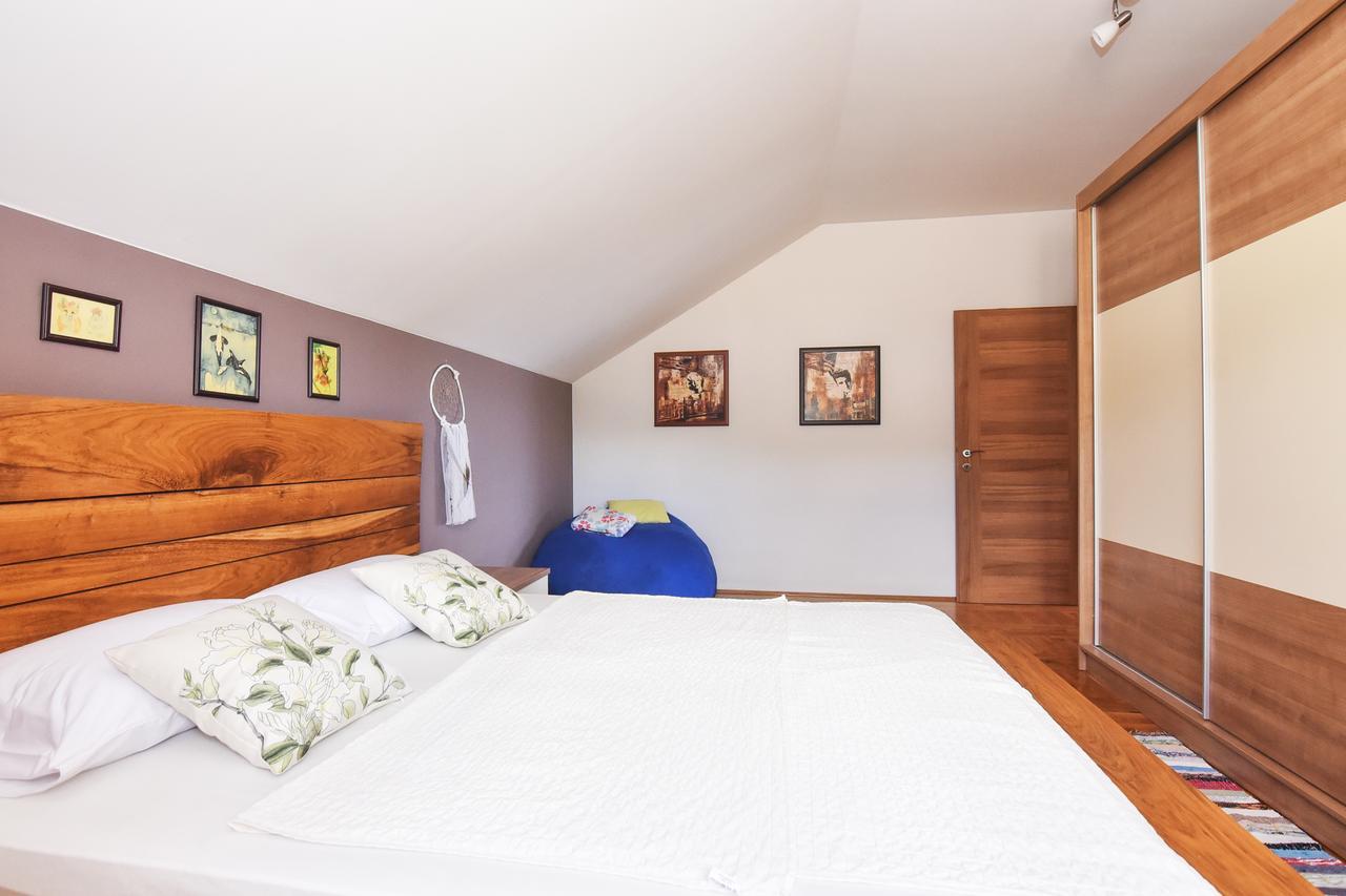 Apartment Larisa Горни Карин Екстериор снимка