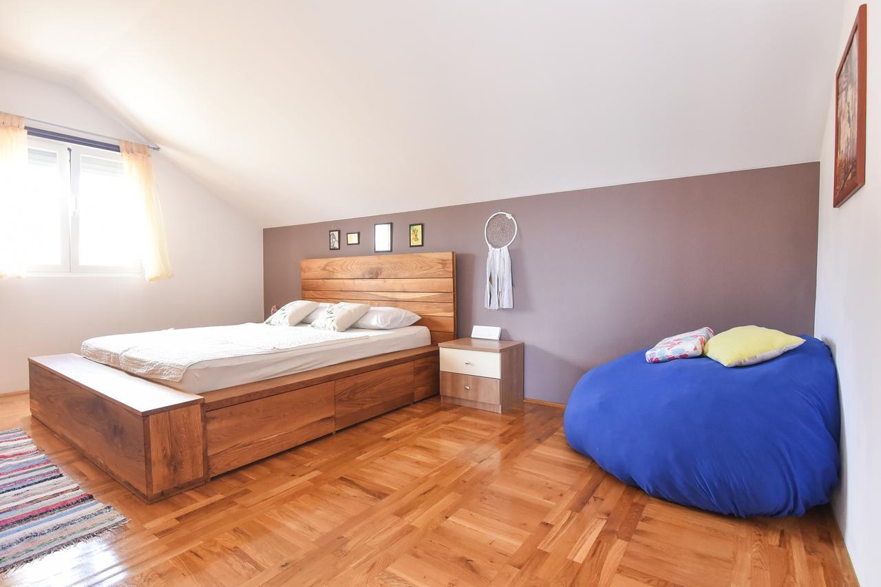 Apartment Larisa Горни Карин Екстериор снимка